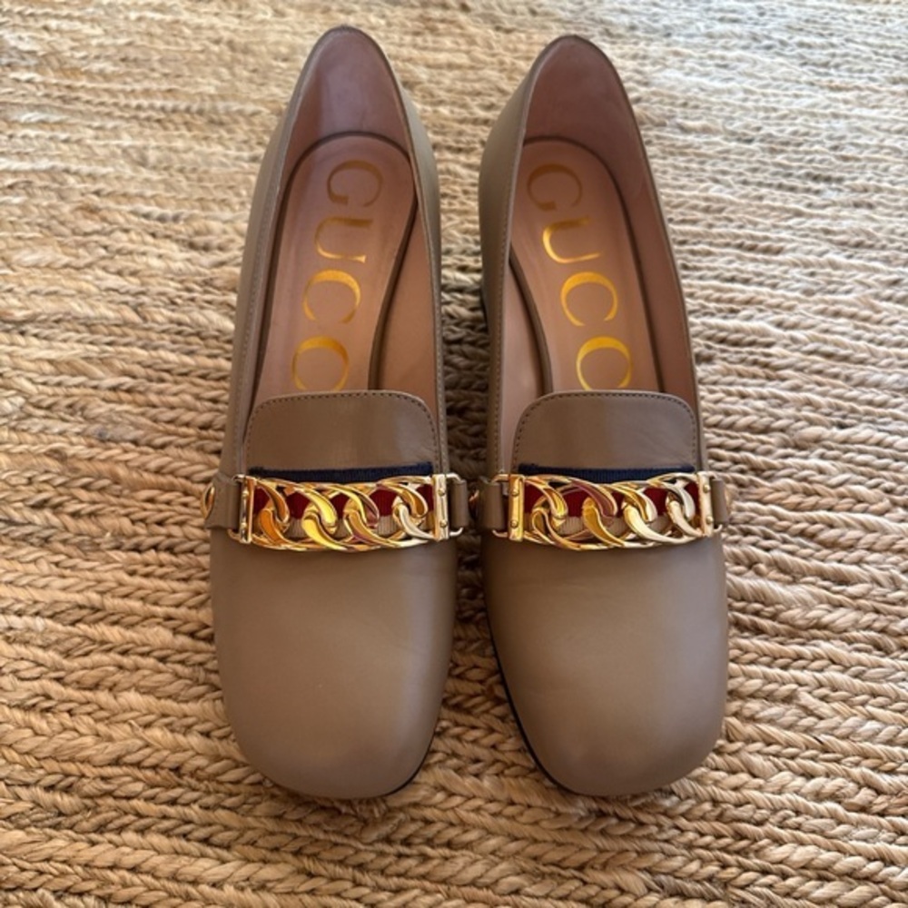 Gucci Taupe Leather Sylvie Chain-Trim Loafers with box like new size 35